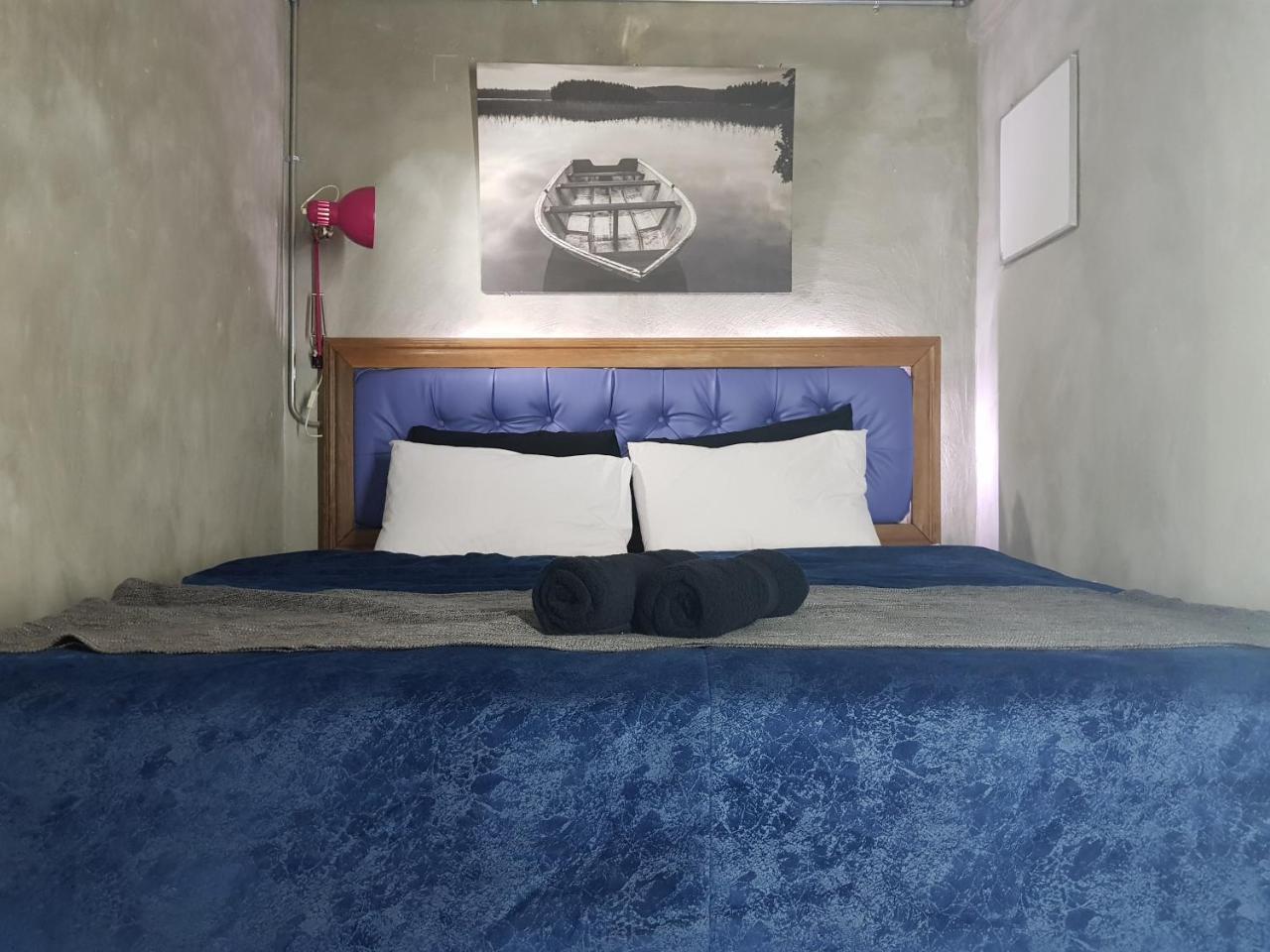 Bunker Hotel & Restaurant Куала-Лумпур Экстерьер фото