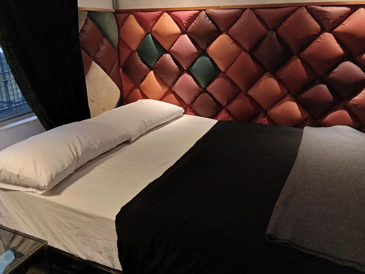 Bunker Hotel & Restaurant Куала-Лумпур Экстерьер фото